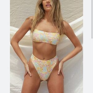 BNWT! Stone fox swim sunshine ditsy rumi top